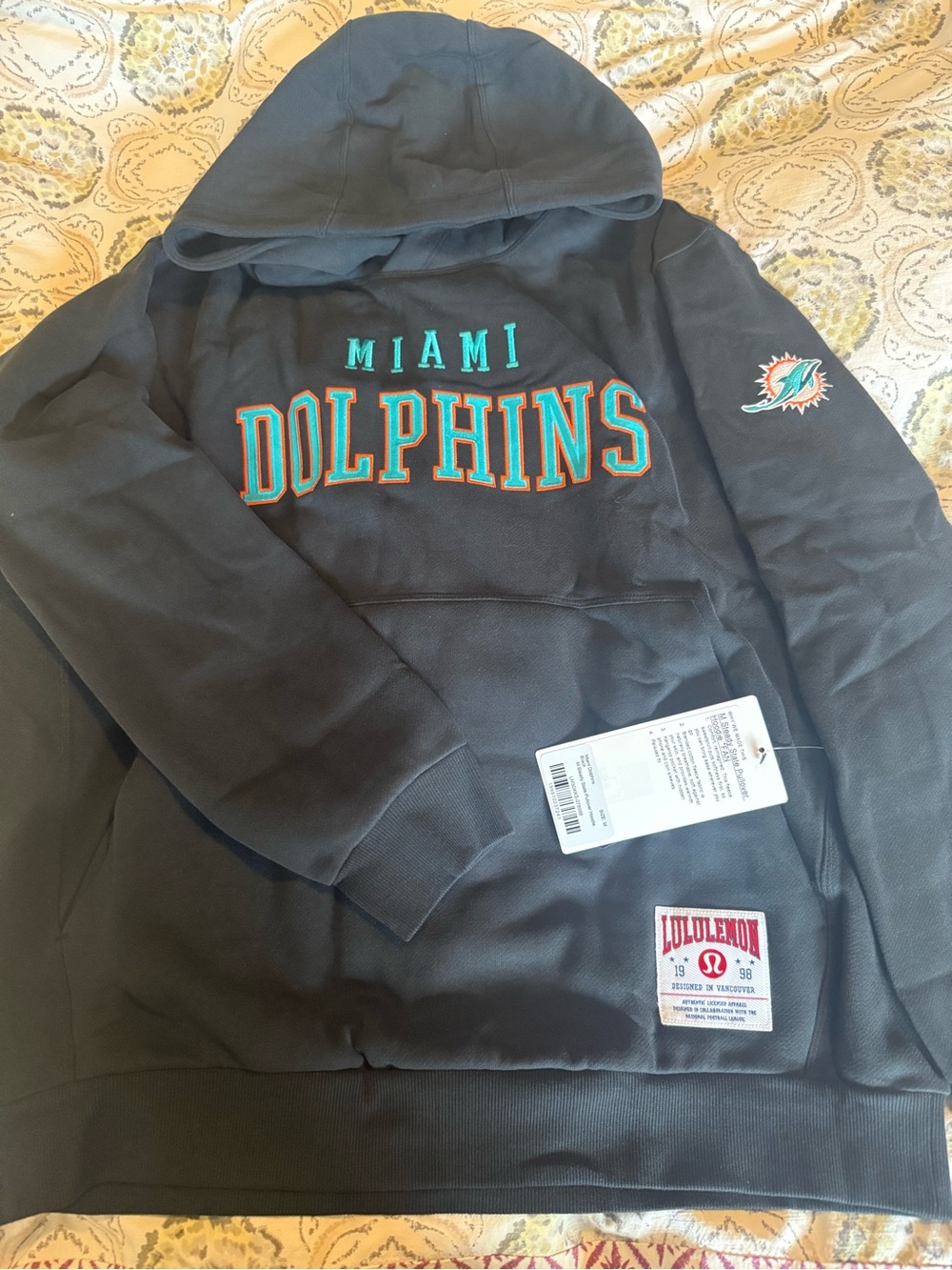 NWT Men’s lululemon Dolphins hoody